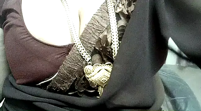 Snapshot of hot_pavitra chatting on February 2025 05:51:02 PM hot pavitra online show from February 2025 05:51:02 PM