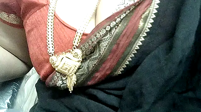 Snapshot of hot_pavitra chatting on February 2025 06:19:01 PM hot pavitra online show from February 2025 06:19:01 PM