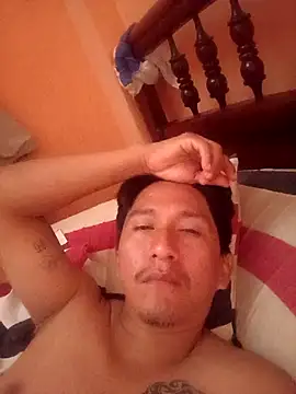 Snapshot of latinobm83 chatting on February 2025 12:22:02 PM latinobm83 online show from February 2025 12:22:02 PM