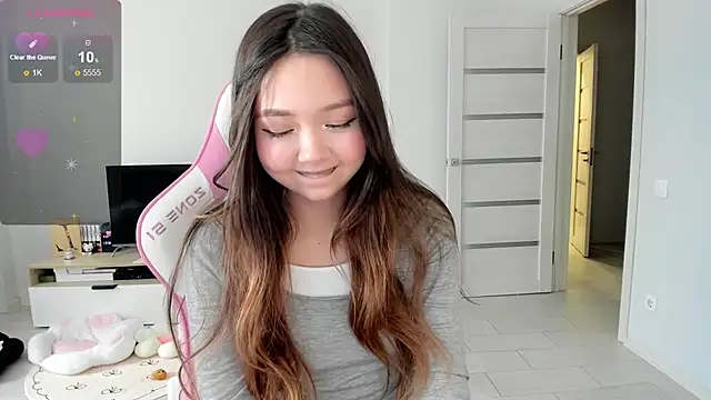 Snapshot of Fluffy_Rose chatting on May 2026 03:02:01 AM Fluffy Rose online show from May 2026 03:02:01 AM