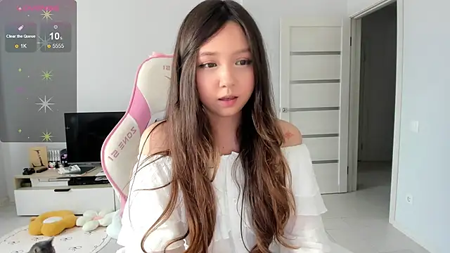 Snapshot of Fluffy_Rose chatting on June 2026 08:12:02 AM Fluffy Rose online show from June 2026 08:12:02 AM