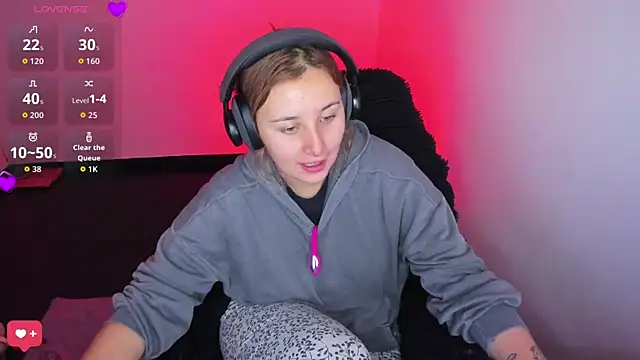 bonnie moon  online show from March 2026 08:25:01 AM