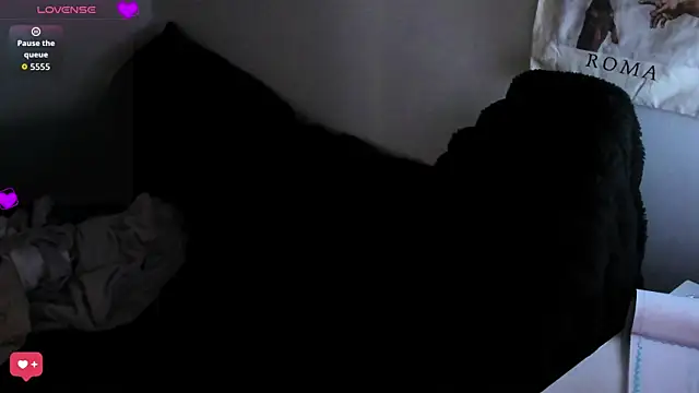 bonnie moon  online show from May 2026 08:10:02 PM
