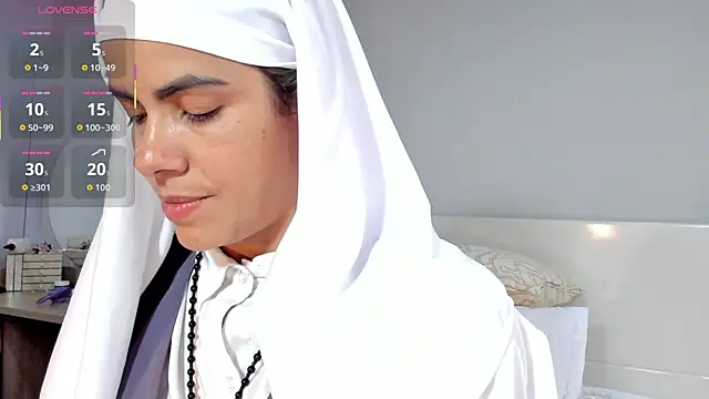 ClaraMariaMon online show from April 2026 04:52:01 PM