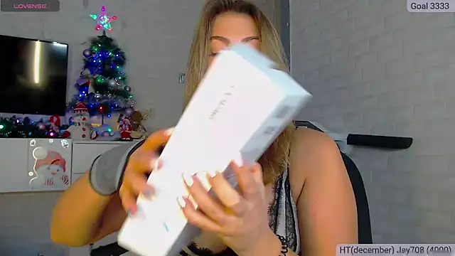 SuchCute online show from December 2024 03:18:02 AM