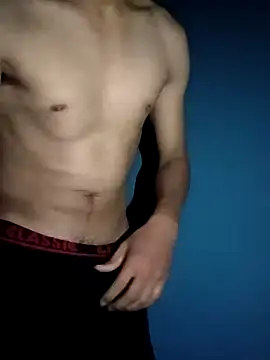 xyrus  online show from February 2025 05:54:02 PM