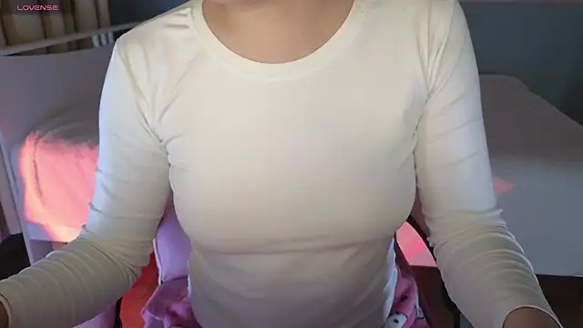 Snapshot of malady_ chatting on May 2026 04:47:02 PM malady online show from May 2026 04:47:02 PM