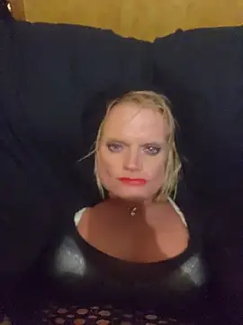 Snapshot of cumlovinsissy chatting on July 2026 08:56:02 PM cumlovinsissy online show from July 2026 08:56:02 PM