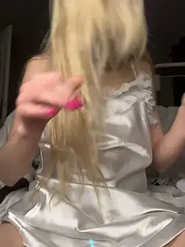 Lolitaxlola online show from March 2026 07:42:01 PM