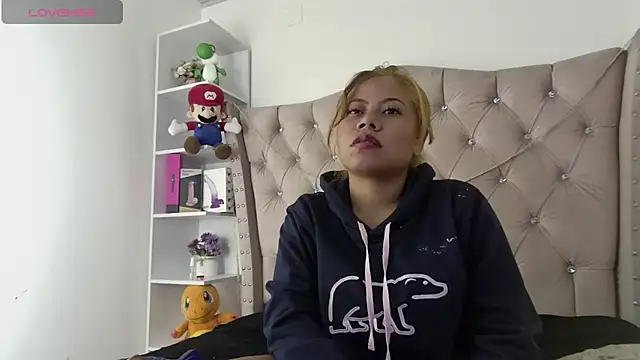 Snapshot of Sweet_Orianaa chatting on July 2026 11:40:01 PM Sweet Orianaa online show from July 2026 11:40:01 PM