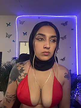 Snapshot of Lia-mitch chatting on June 2026 07:04:01 PM Lia-mitch online show from June 2026 07:04:01 PM