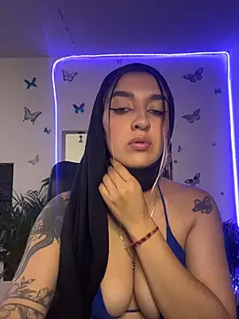 Snapshot of Lia-mitch chatting on July 2026 06:51:02 PM Lia-mitch online show from July 2026 06:51:02 PM