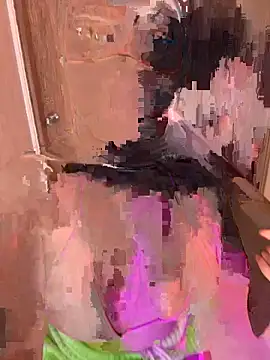 Snapshot of amaal_ chatting on September 2025 02:40:01 PM amaal online show from September 2025 02:40:01 PM