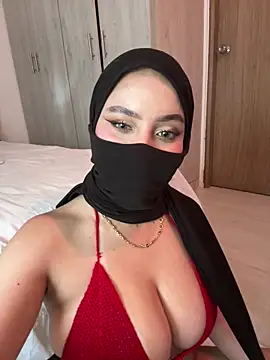 Snapshot of amaal_ chatting on September 2025 06:13:01 PM amaal online show from September 2025 06:13:01 PM