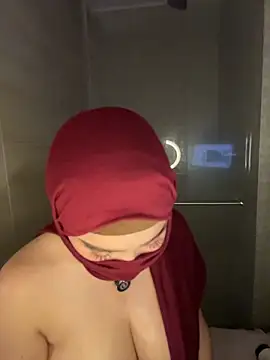 Snapshot of amaal_ chatting on February 2026 11:05:02 PM amaal online show from February 2026 11:05:02 PM