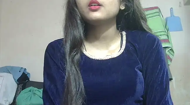Snapshot of Aayesha chatting on December 2024 05:37:01 PM Aayesha online show from December 2024 05:37:01 PM