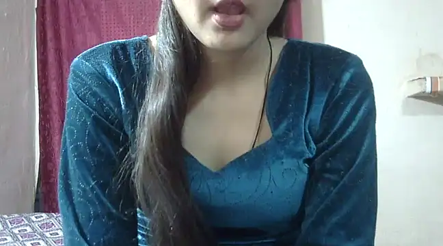 Snapshot of Aayesha chatting on December 2024 11:00:01 AM Aayesha online show from December 2024 11:00:01 AM