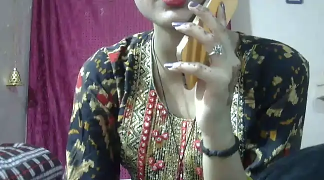 Snapshot of Aayesha chatting on December 2024 12:18:02 PM Aayesha online show from December 2024 12:18:02 PM