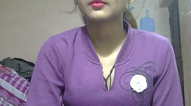 Snapshot of Aayesha chatting on January 2025 03:47:01 PM Aayesha online show from January 2025 03:47:01 PM