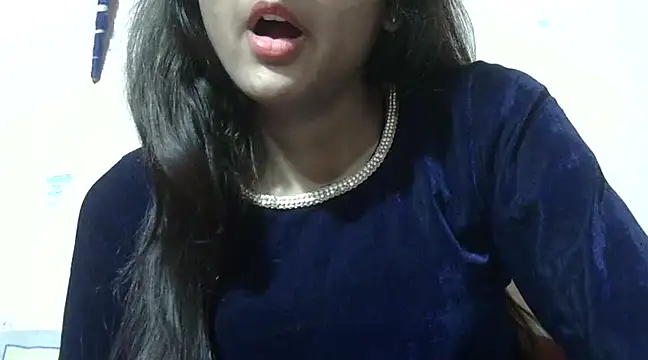 Snapshot of Aayesha chatting on February 2025 11:09:02 PM Aayesha online show from February 2025 11:09:02 PM