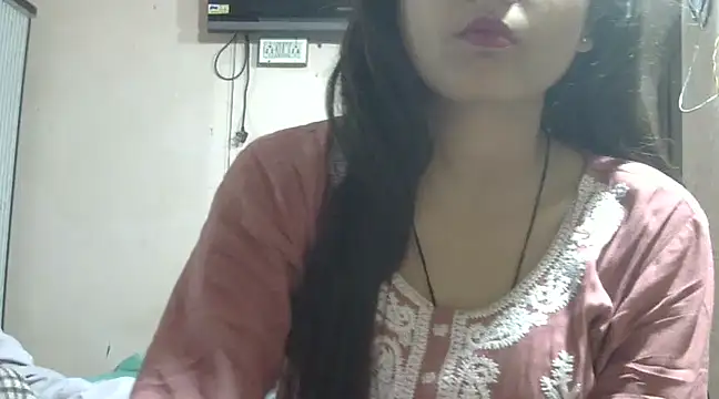 Snapshot of Aayesha chatting on March 2025 03:00:01 AM Aayesha online show from March 2025 03:00:01 AM
