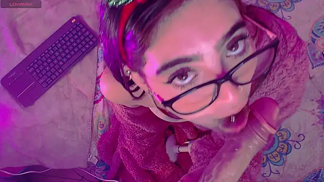 Arii vega  online show from December 2024 08:20:01 AM