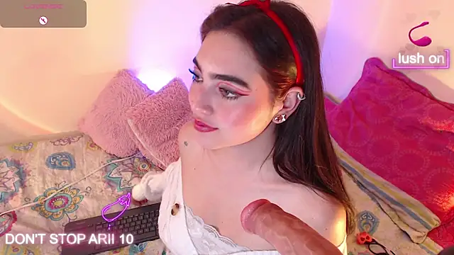 Arii vega  online show from December 2024 12:31:01 AM