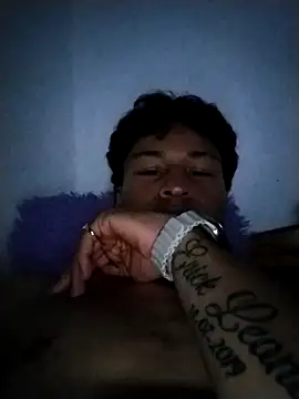 Erickleandro online show from October 2025 02:08:02 AM