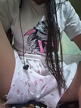 Snapshot of Bulbul_02 chatting on June 2026 04:15:02 AM Bulbul 02 online show from June 2026 04:15:02 AM