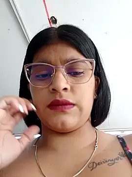 naughty-girl01 online show from March 2025 02:01:02 PM