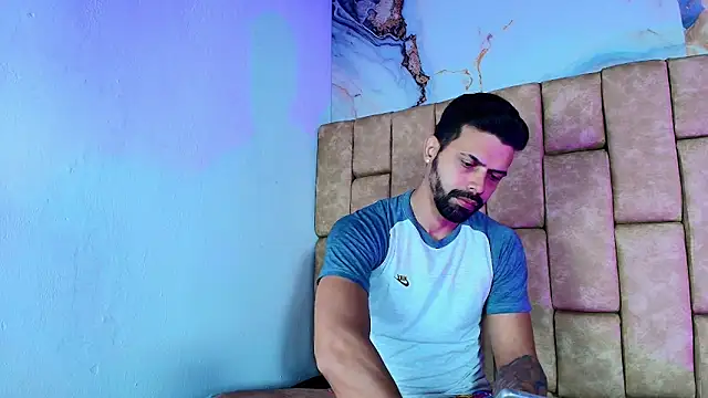 Snapshot of max_ashley_mds chatting on February 2026 01:43:01 PM max ashley mds online show from February 2026 01:43:01 PM