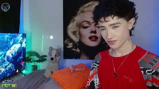 maxiy 001 online show from November 2025 04:46:01 AM