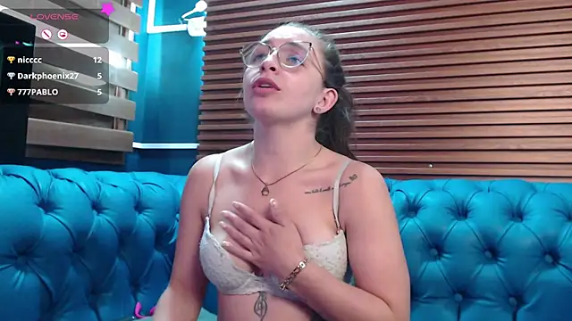  isaabellaa online show from February 2025 02:37:01 PM