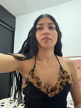 Sweetnaughtygirl  online show from April 2026 05:21:02 PM