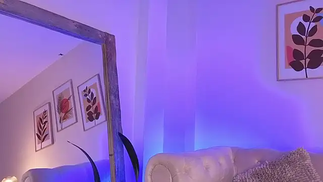 Snapshot of DahianaWalcott chatting on February 2026 03:07:01 PM DahianaWalcott online show from February 2026 03:07:01 PM