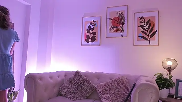 Snapshot of DahianaWalcott chatting on February 2026 07:18:01 PM DahianaWalcott online show from February 2026 07:18:01 PM