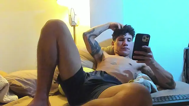 Snapshot of toyboys1 chatting on July 2026 04:52:01 AM toyboys1 online show from July 2026 04:52:01 AM