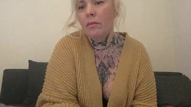 blondy40 online show from February 2025 02:30:01 PM