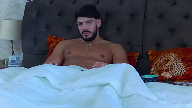 DustinKeent online show from January 2025 10:32:02 AM