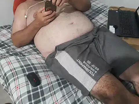 mfreitas005 online show from February 2025 11:47:02 PM