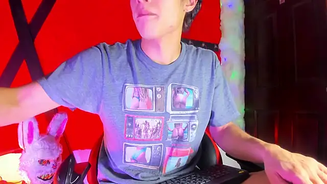 LilOwen  online show from February 2026 05:43:01 PM