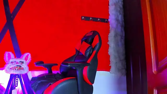 LilOwen  online show from April 2026 08:06:02 PM