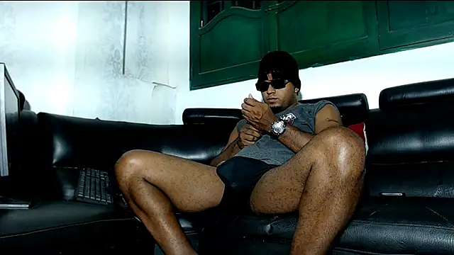 Deleon1995 online show from December 2024 04:01:02 AM