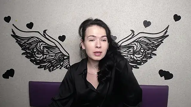 JasmineKouch online show from November 2025 06:22:02 PM