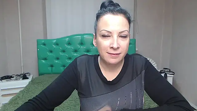 Snapshot of ElizabethSho chatting on December 2024 03:21:02 AM ElizabethSho online show from December 2024 03:21:02 AM