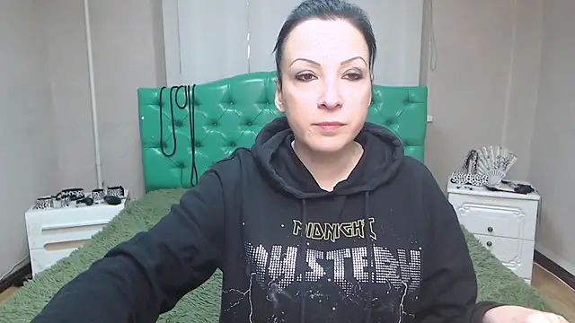 Snapshot of ElizabethSho chatting on December 2024 06:26:02 PM ElizabethSho online show from December 2024 06:26:02 PM