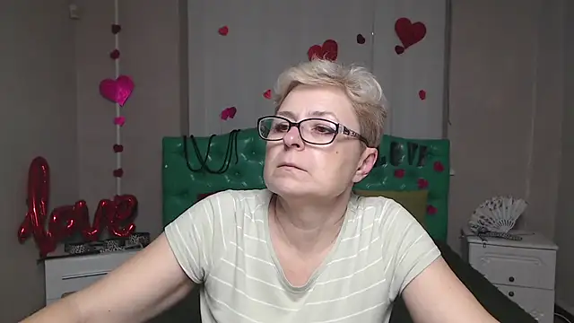 EmiliaGree online show from December 2025 06:02:01 PM