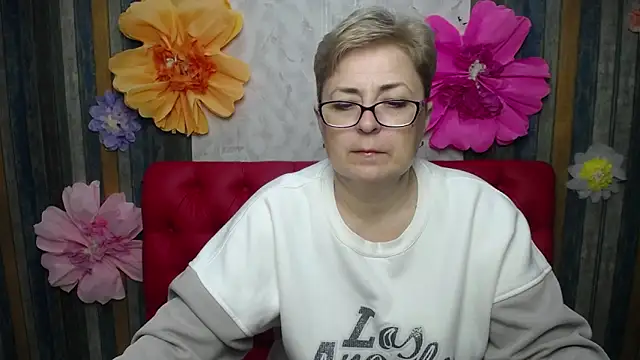EmiliaGree online show from April 2026 05:10:02 PM