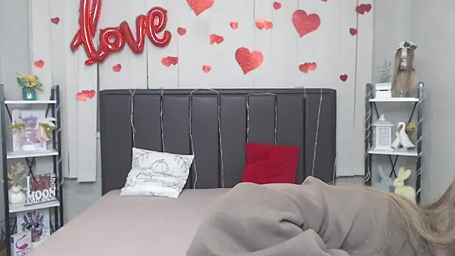 LauraHlot online show from March 2026 06:19:02 AM