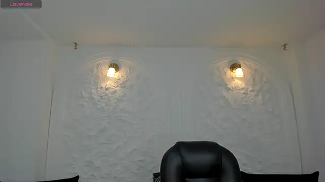 ValeriaVelvet online show from April 2026 12:00:02 PM